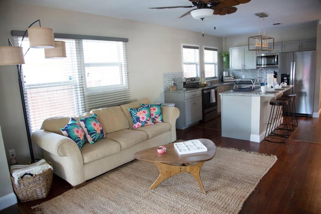 Two Bedroom Ranch With Private Deck Close To Beach Lake Worth Beach Exteriör bild