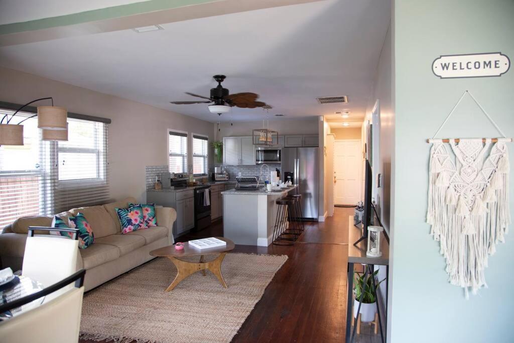 Two Bedroom Ranch With Private Deck Close To Beach Lake Worth Beach Exteriör bild