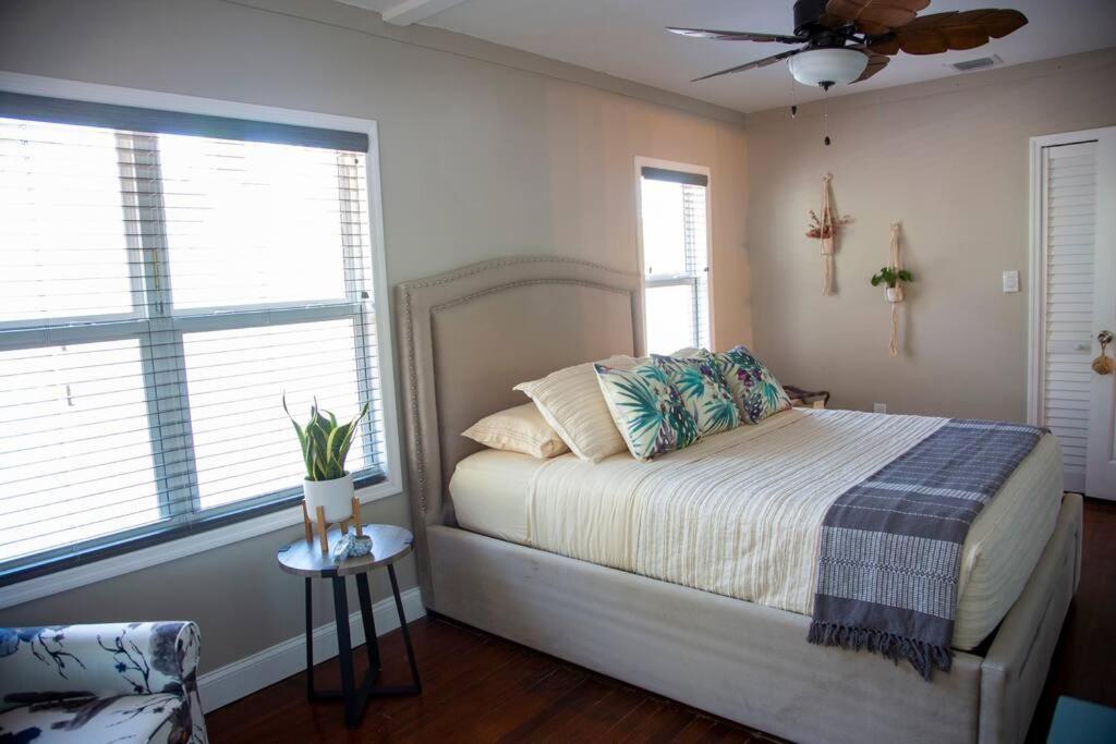 Two Bedroom Ranch With Private Deck Close To Beach Lake Worth Beach Exteriör bild