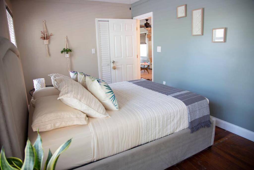 Two Bedroom Ranch With Private Deck Close To Beach Lake Worth Beach Exteriör bild